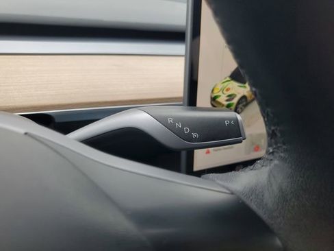 Used 2024 Tesla Model Y Long Range image 28