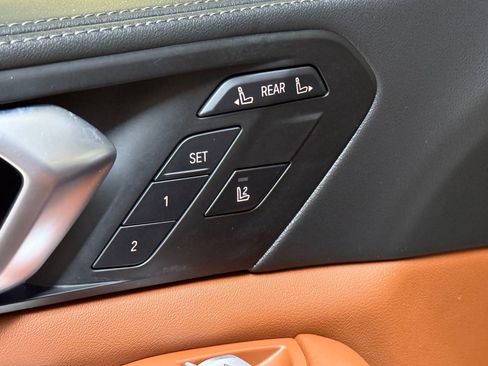 Used 2024 BMW X7 xDrive40i image 25