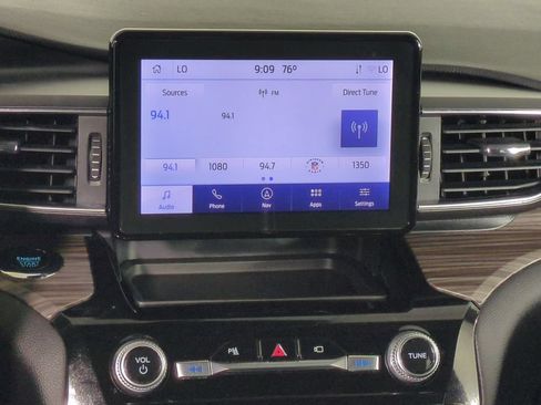 Used 2022 Ford Explorer Limited w/ Equipment Group 301A RWD image 21