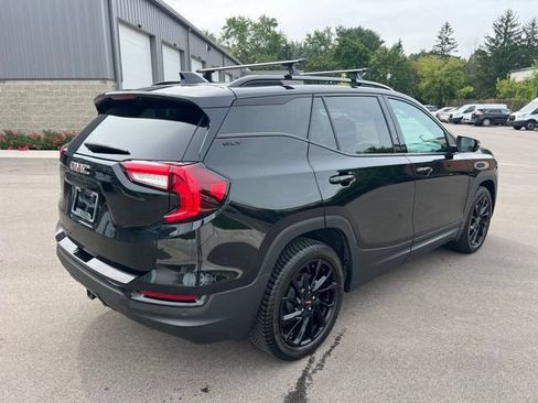 Used 2023 GMC Terrain SLT w/ Tech Package FWD image 5