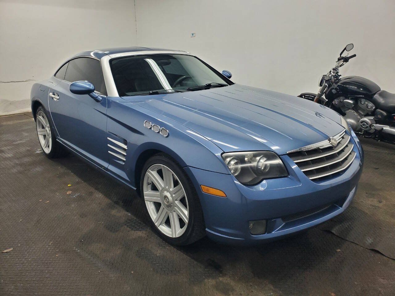 Used 2005 Chrysler Crossfire Limited RWD image 3