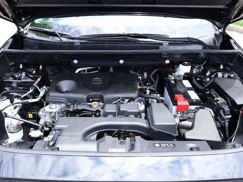Used 2023 Toyota RAV4 XLE Premium FWD image 9