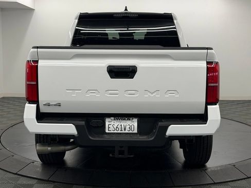 Used 2026 Toyota Tacoma SR5 AWD/4WD image 11