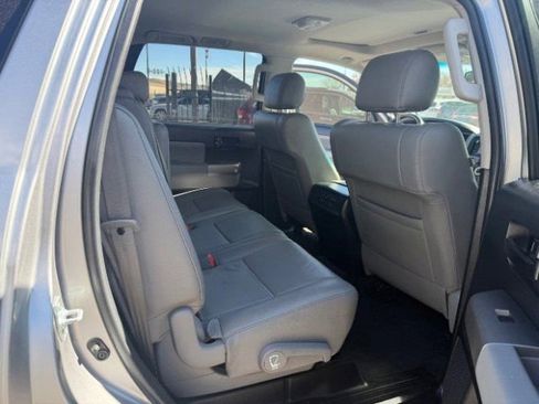 Used 2017 Toyota Sequoia SR5 w/ Premium Package AWD/4WD image 34