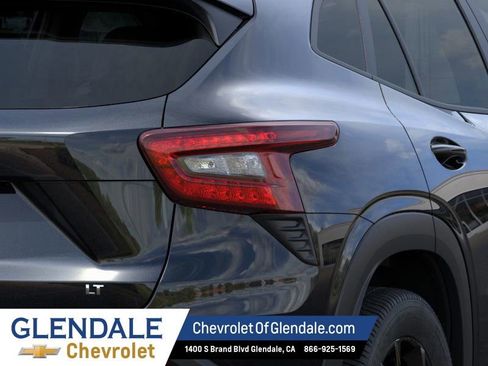 New 2026 Chevrolet Trax LT w/ Driver Confidence Package FWD image 6