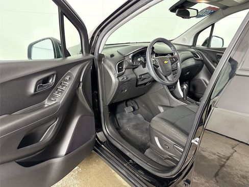 Used 2020 Chevrolet Trax LS w/ Tint and Cruise Package image 3