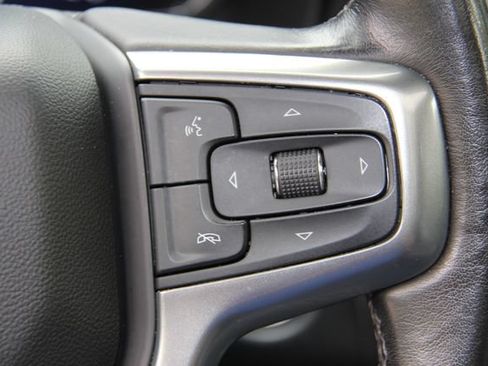 Used 2023 Chevrolet Suburban Premier AWD/4WD image 25