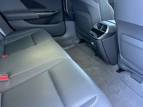 Used 2025 Lucid Air Touring AWD/4WD image 18