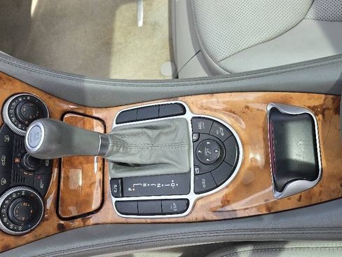Used 2007 Mercedes-Benz SL 550 w/ AMG Sport Pkg image 16