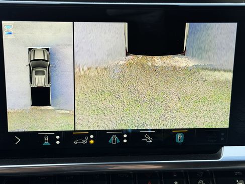 Used 2022 GMC Sierra 1500 SLT w/ SLT Premium Plus Package image 18