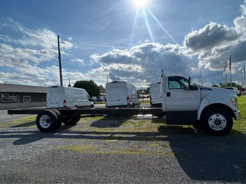 New 2027 Ford F650 2WD Regular Cab Super Duty image 2