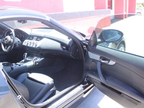 Used 2015 BMW Z4 sDrive35i RWD image 19