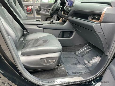 Used 2024 Toyota Grand Highlander AWD Hybrid image 19