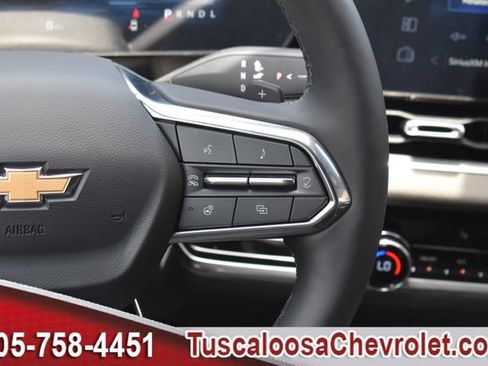 New 2026 Chevrolet Equinox LT w/ Convenience Package II FWD image 22