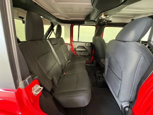Used 2020 Jeep Wrangler Unlimited Sahara AWD/4WD image 37
