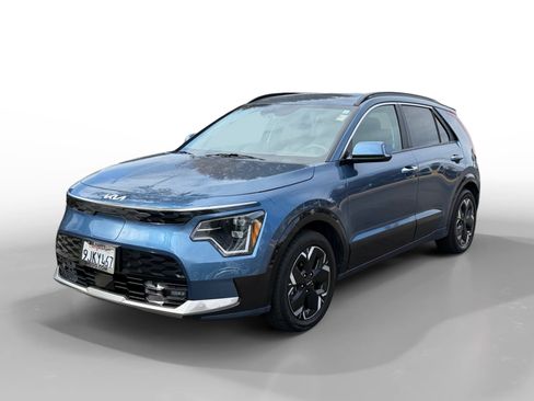 Certified 2023 Kia Niro Wave FWD image 1