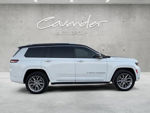 Used 2022 Jeep Grand Cherokee L Summit w/ Advanced Protech Group IV image 17