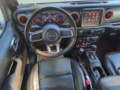 Used 2022 Jeep Gladiator Mojave w/ Cold Weather Group AWD/4WD image 11