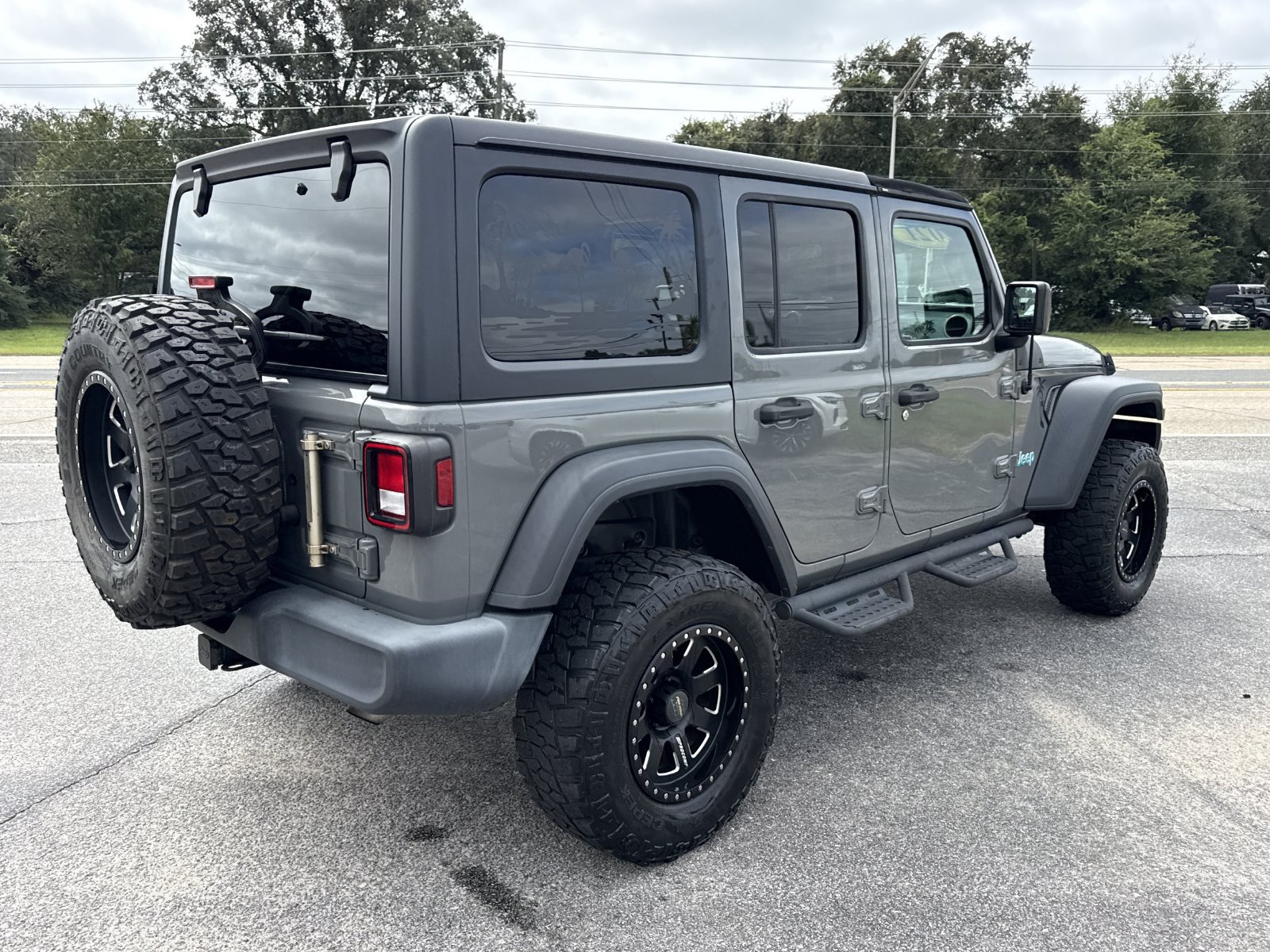 Used 2021 Jeep Wrangler Unlimited Sport AWD/4WD image 5