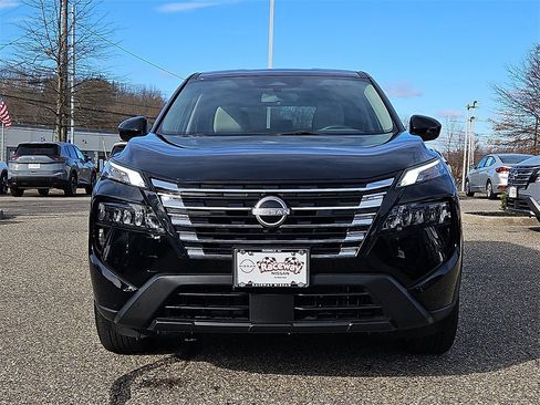 Certified 2024 Nissan Rogue SV image 2