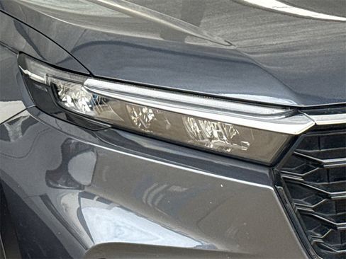 Used 2024 Honda CR-V EX image 4