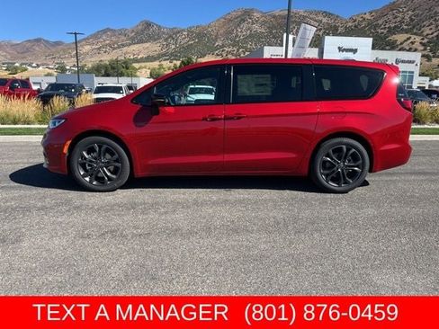 New 2026 Chrysler Pacifica Select FWD image 7