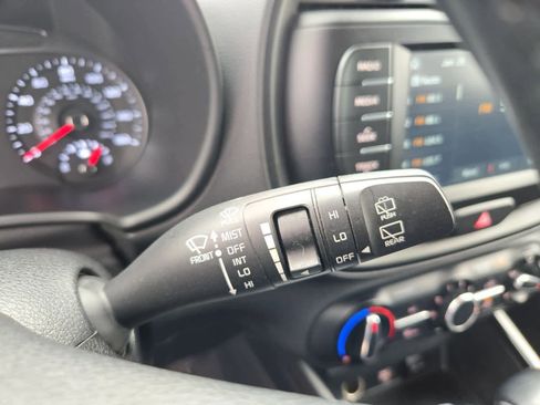 Used 2021 Kia Soul X-Line image 25