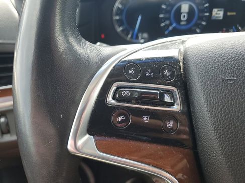Used 2019 Cadillac Escalade Luxury AWD/4WD image 21