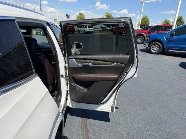 Used 2020 Cadillac XT6 Premium Luxury FWD image 16