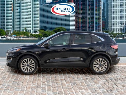 Used 2020 Ford Escape Titanium w/ Titanium Premium Package 2.0 AWD/4WD image 8