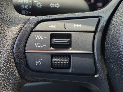 Used 2025 Honda Accord LX image 19