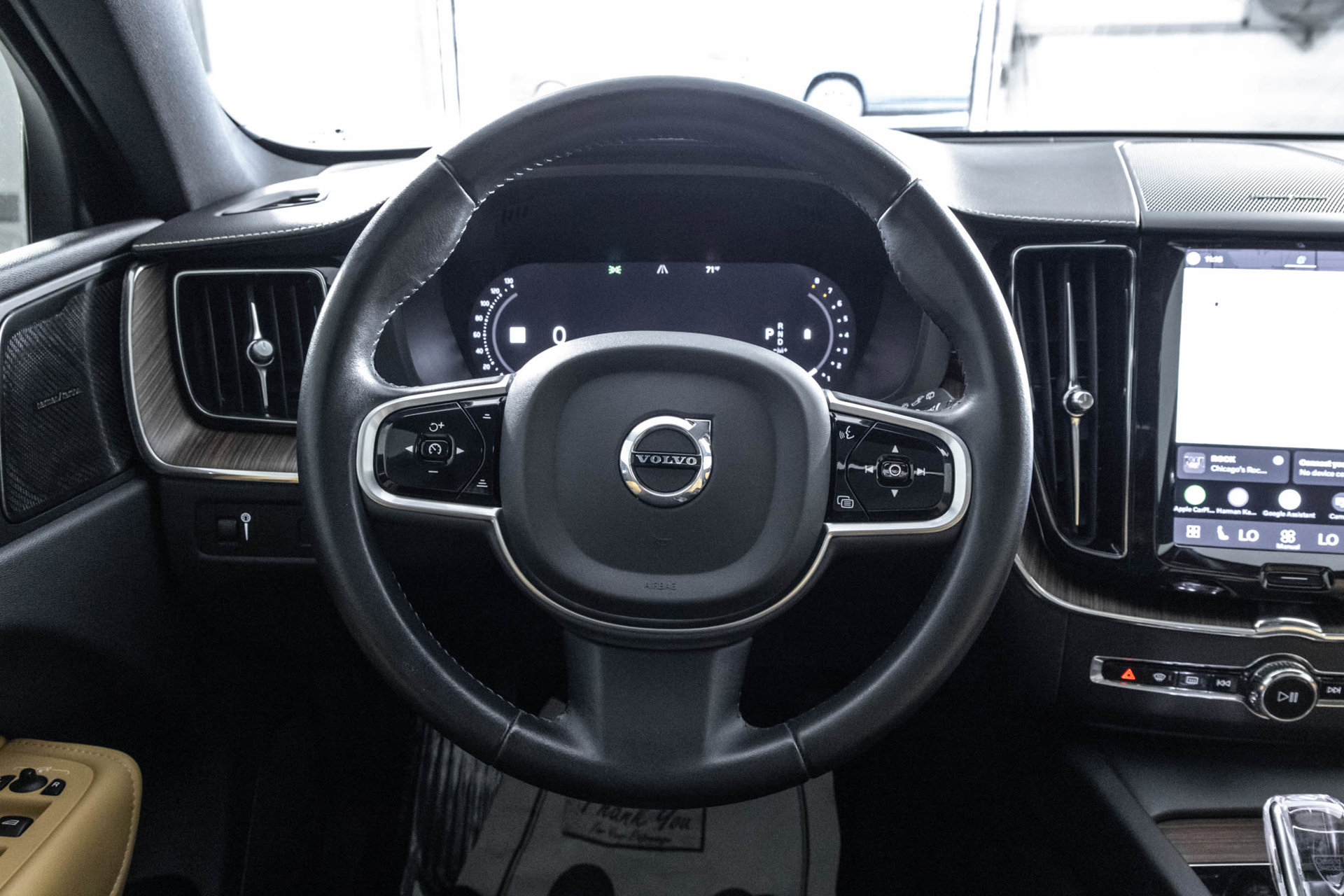 Used 2022 Volvo XC60 B5 Inscription w/ Protection Package Premier FWD image 28