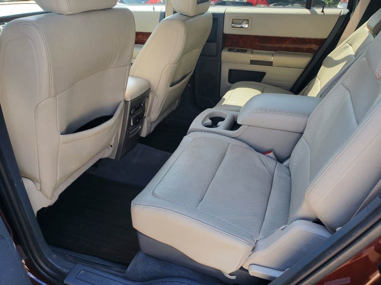 Used 2009 Ford Flex Limited FWD image 15