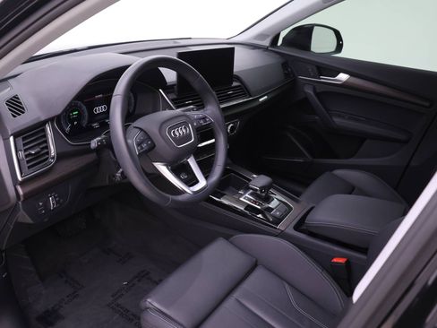 Certified 2024 Audi Q5 e Premium Plus w/ Premium Plus Package AWD/4WD image 6