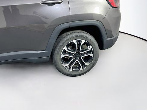 Used 2022 Jeep Compass Limited w/ Sun and Sound Group AWD/4WD image 29