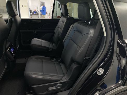 New 2026 Lincoln Aviator Premiere image 9