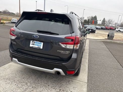 Used 2020 Subaru Forester Touring image 7