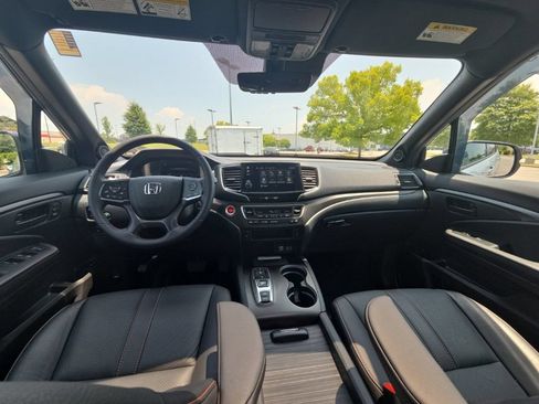 Used 2023 Honda Passport TrailSport image 15