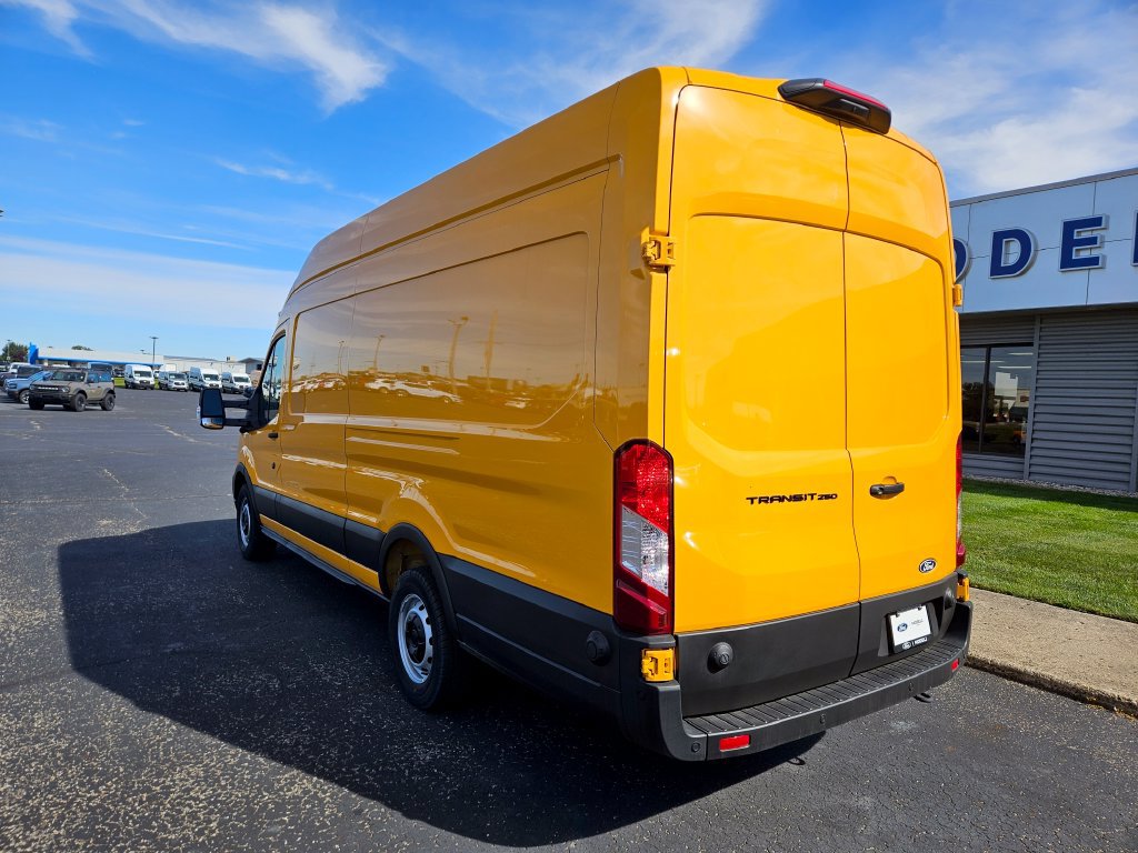 Used 2026 Ford Transit 250 148 High Roof Extended w/ Load Area Protection Package RWD image 8