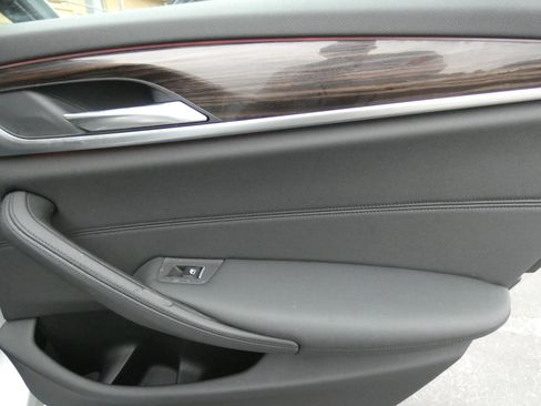 Used 2019 BMW 530i w/ Convenience Package image 37