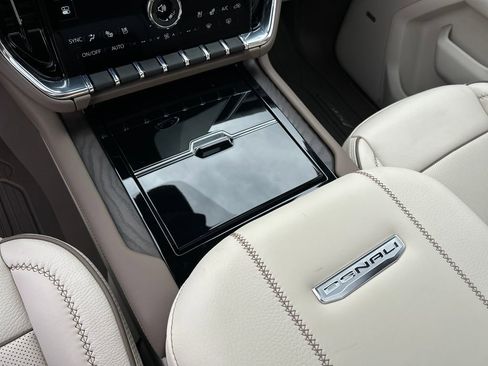 New 2026 GMC Yukon XL Denali w/ Sun & Power Step Package AWD/4WD image 23
