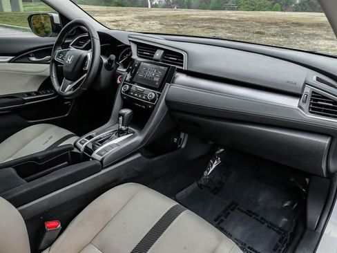 Used 2018 Honda Civic EX-T image 17