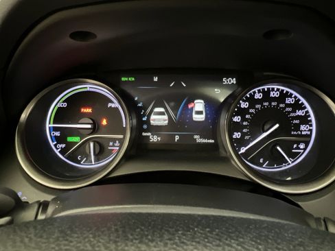 Used 2022 Toyota Camry XSE image 15