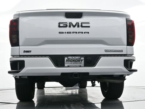 Used 2024 GMC Sierra 1500 Elevation image 43