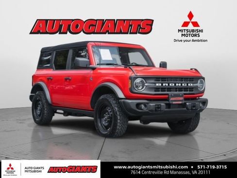 Used 2023 Ford Bronco Black Diamond image 1