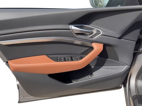 Certified 2022 Audi e-tron Premium w/ Convenience Plus Package image 14