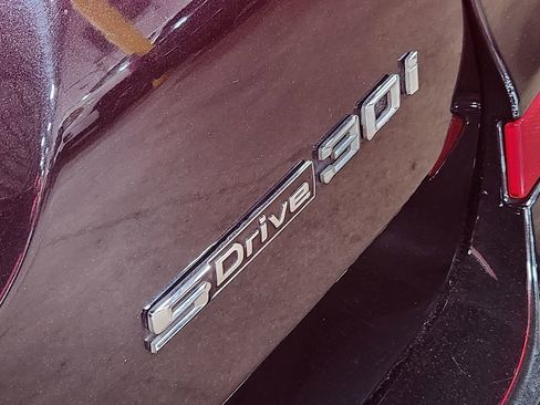 Used 2021 BMW X3 sDrive30i w/ M Sport Package RWD image 32