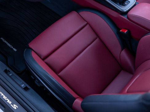 Certified 2025 Porsche 911 Carrera S RWD image 30