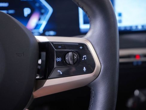 Used 2026 BMW iX xDrive60 w/ Premium Package image 19