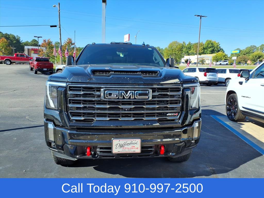 Used 2024 GMC Sierra 2500 AT4 w/ AT4 Premium Plus Package AWD/4WD image 2
